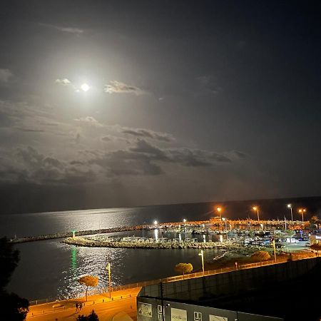 Seascape 501 Lägenhet Larnaca Exteriör bild